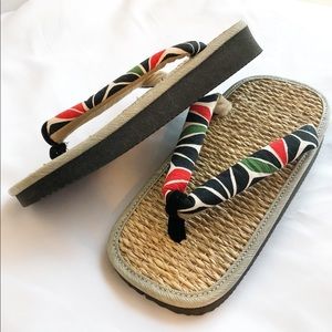 Asian Japanese tea garden straw flip flops 6.5 - 7